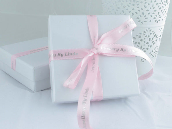 Jewellery by Linda - gorgeous gift wrapping